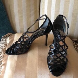 Jessica Bennett black patten leather open toe sandals